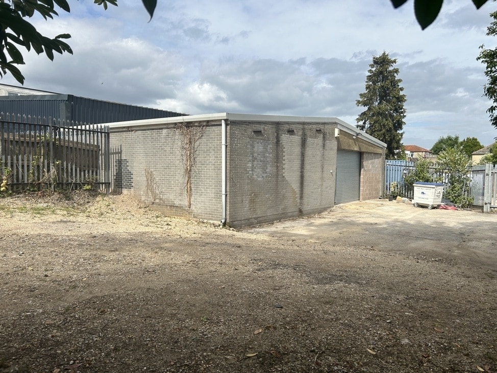 36-38 Thornhill Park Rd, Southampton for lease Primary Photo- Image 1 of 4