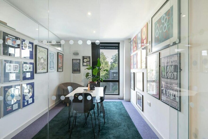 7-15 Drysdale St, Londres à vendre - Photo du bâtiment - Image 3 de 74