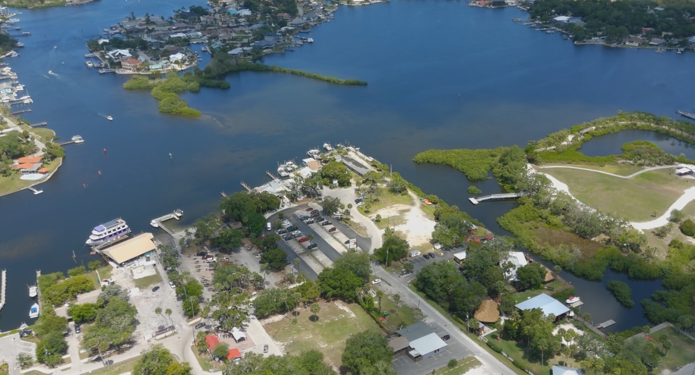 5325-5330 Treadway Dr, Port Richey, FL à vendre - Photo du bâtiment - Image 2 de 53