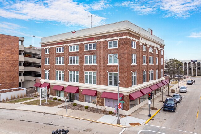 Plus de détails pour 17 Forest Ave, Fond Du Lac, WI - Bureau à louer
