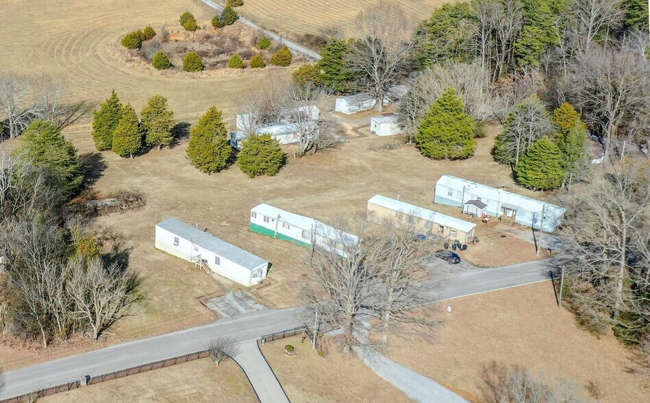 311 Thompson Rd, Madisonville, TN à vendre - Photo du bâtiment - Image 3 de 9