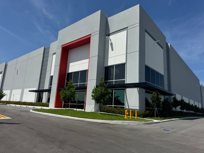 14850 NW 37th Ave, Opa Locka, FL for lease - Building Photo - Image 2 of 23