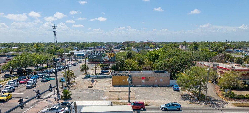 100 N Ridgewood Ave, Daytona Beach, FL for lease - Building Photo - Image 2 of 5