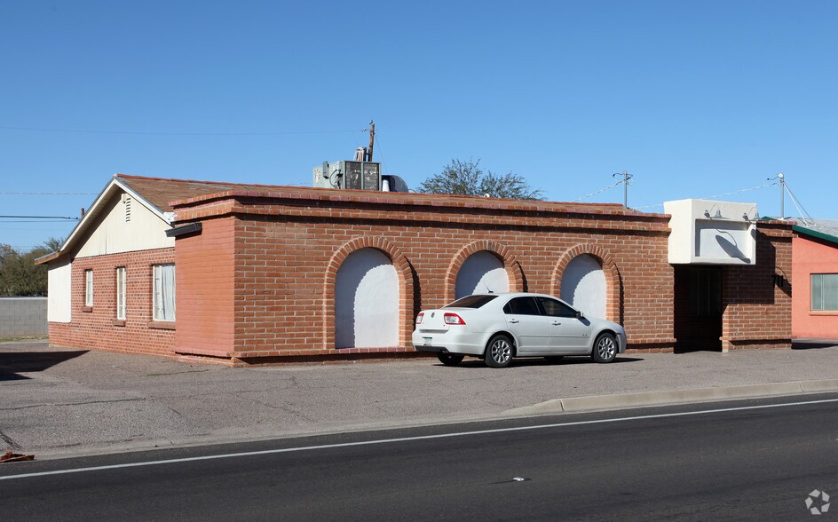 711 N Swan Rd, Tucson, AZ for sale - Primary Photo - Image 1 of 3