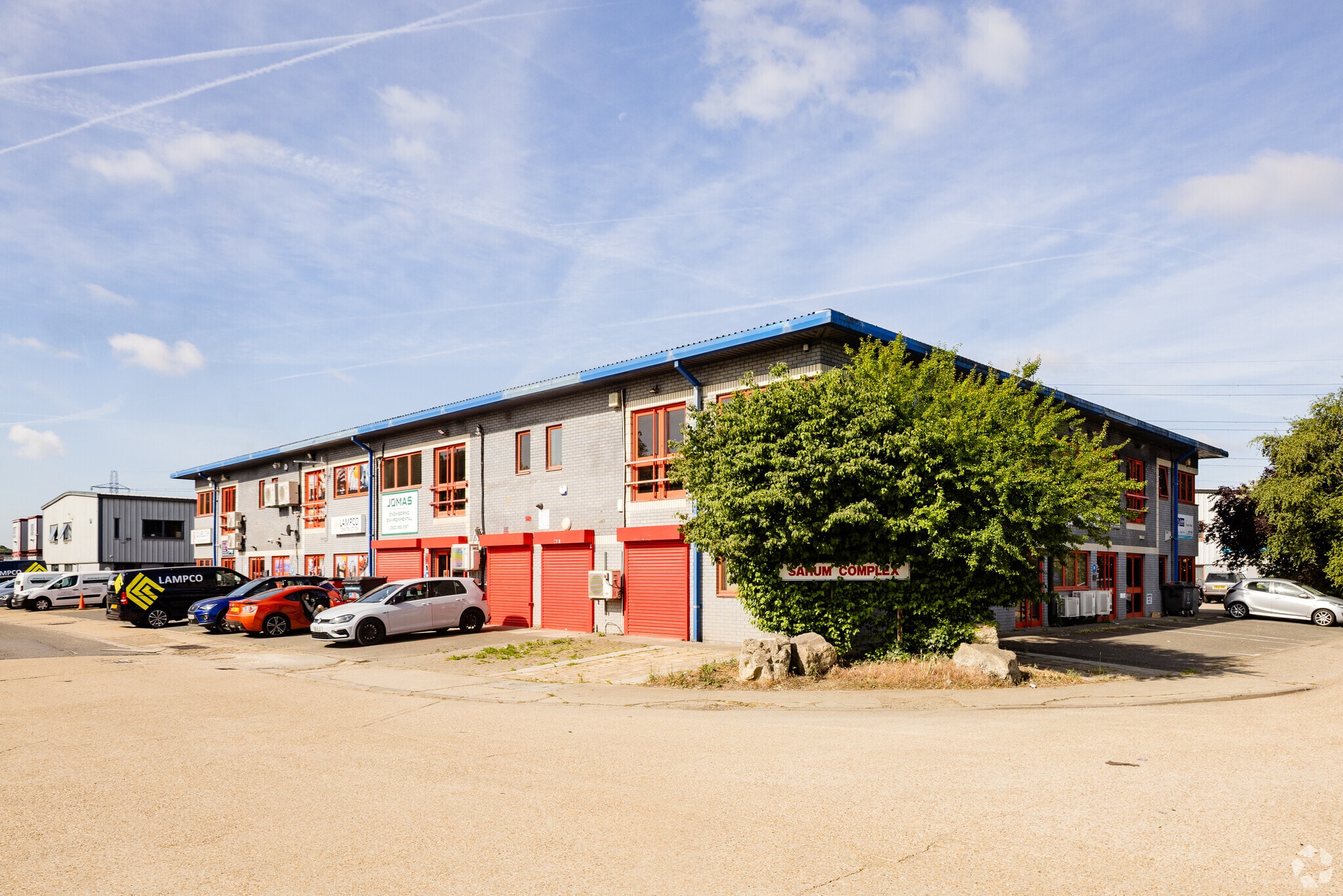 Salisbury Rd, Uxbridge for lease Primary Photo- Image 1 of 6