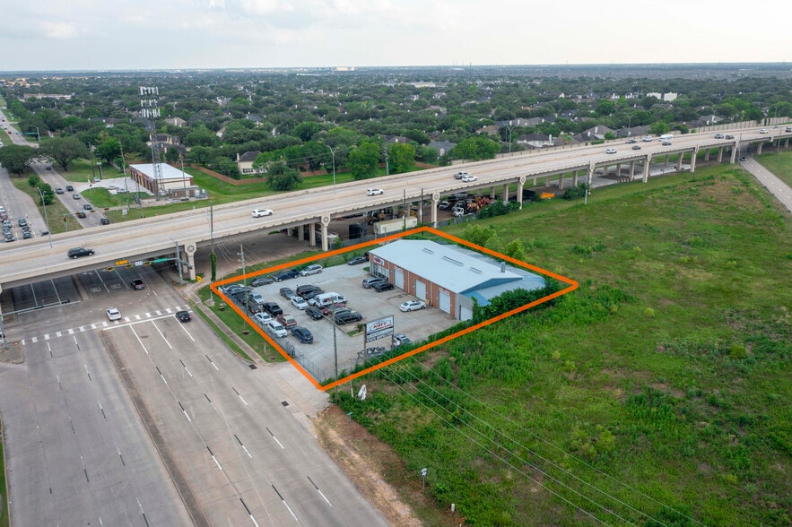 17306 Alief Clodine Rd, Richmond, TX for sale - Building Photo - Image 2 of 40