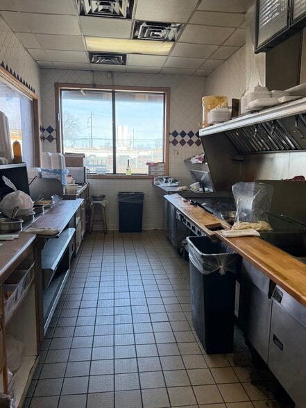 14501 Joy Rd, Detroit, MI à vendre - Photo du bâtiment - Image 2 de 7