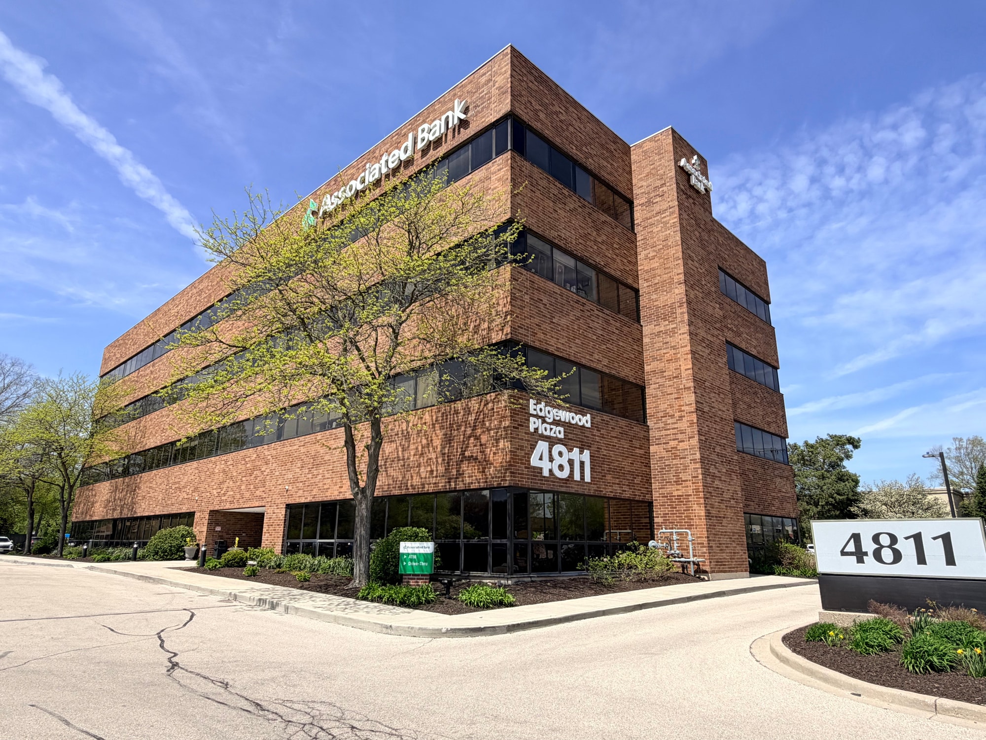 4811 S 76th St, Greenfield, WI for lease Building Photo- Image 1 of 2