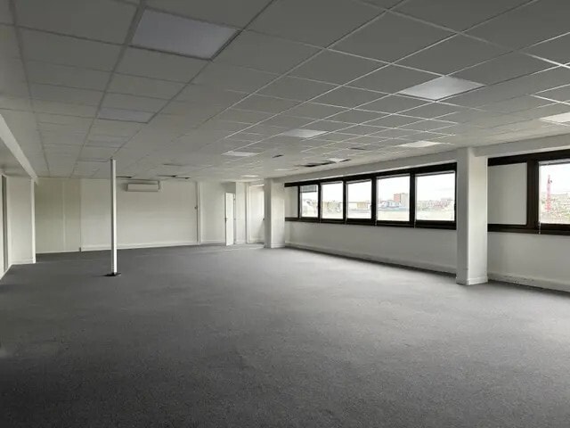 24-26 Boulevard Paul Vaillant-Couturier, Ivry-sur-Seine for lease Interior Photo- Image 1 of 5