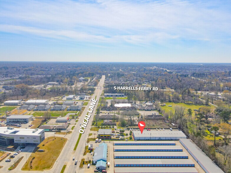 2736 O'Neal Ln, Baton Rouge, LA à louer - Photo du bâtiment - Image 2 de 10