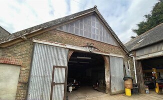 Plus de détails pour The St, Lewes - Industriel à louer