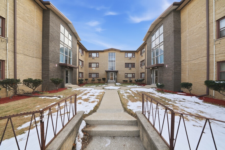 2151 E 87th St, Chicago, IL for sale - Building Photo - Image 2 of 11