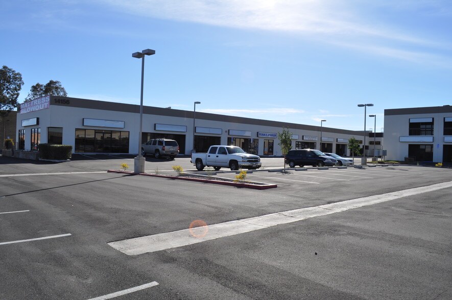 14156 Amargosa Rd, Victorville, CA à louer - Photo du bâtiment - Image 2 de 4