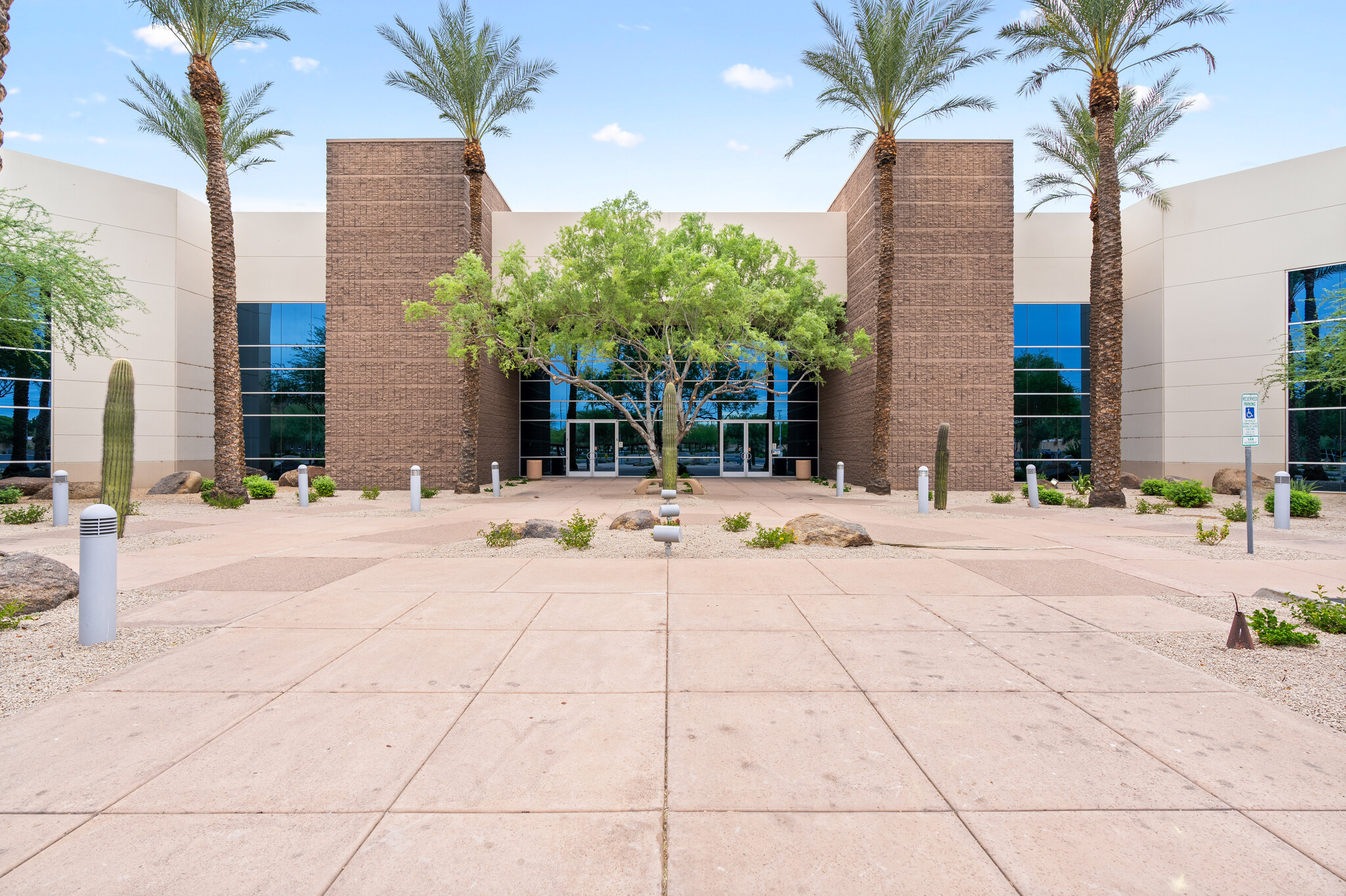 8700 S Price Rd, Tempe, AZ for lease Building Photo- Image 1 of 20