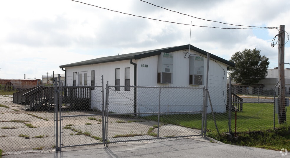 4048 J Louis St, Green Cove Springs, FL for lease - Primary Photo - Image 1 of 2