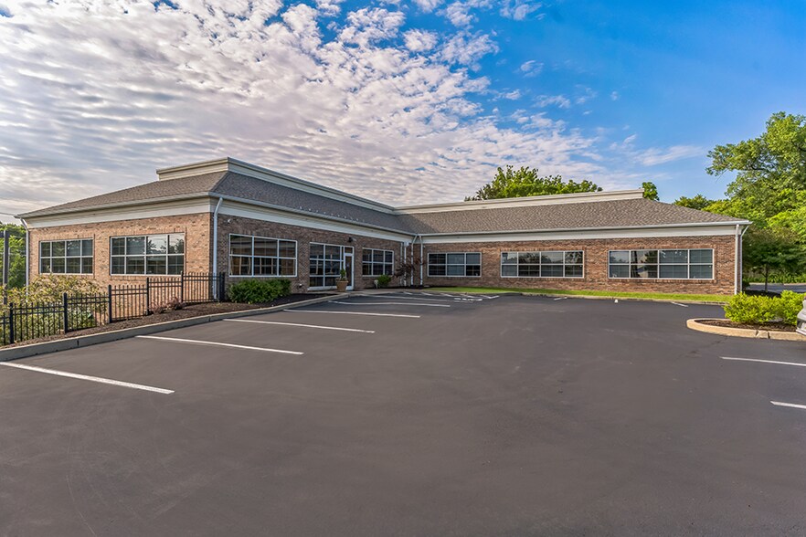 903 S Lindbergh Blvd, Frontenac, MO à louer - Photo du bâtiment - Image 2 de 10