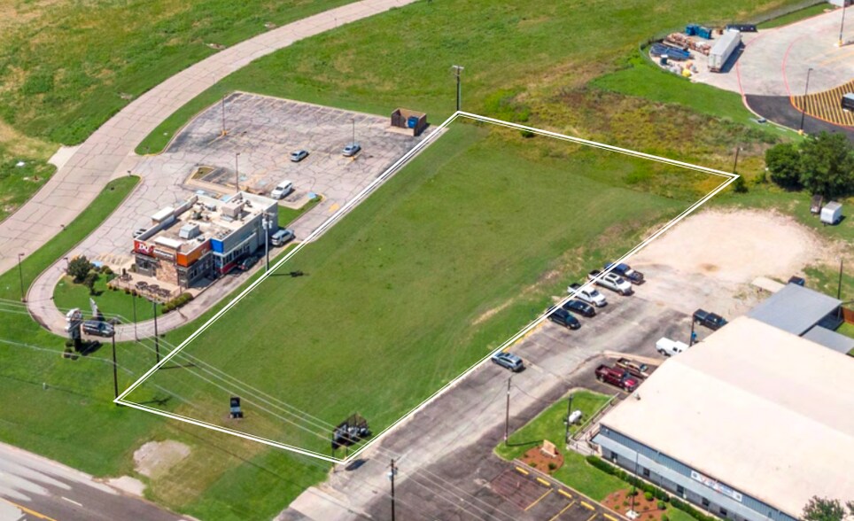 Sun Valley Blvd, Hewitt, TX for sale - Aerial - Image 3 of 6