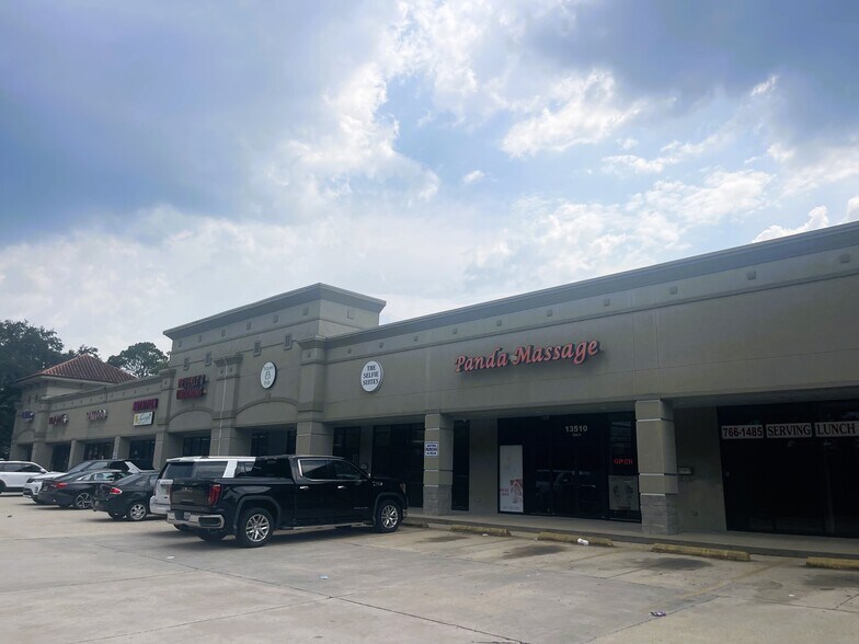 13510-13520 Perkins Rd, Baton Rouge, LA for lease - Building Photo - Image 2 of 45