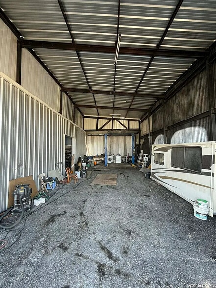 7300 Quintana Rd, San Antonio, TX for sale - Interior Photo - Image 3 of 8