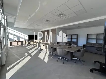 Office in Marseille for lease Interior Photo- Image 1 of 5