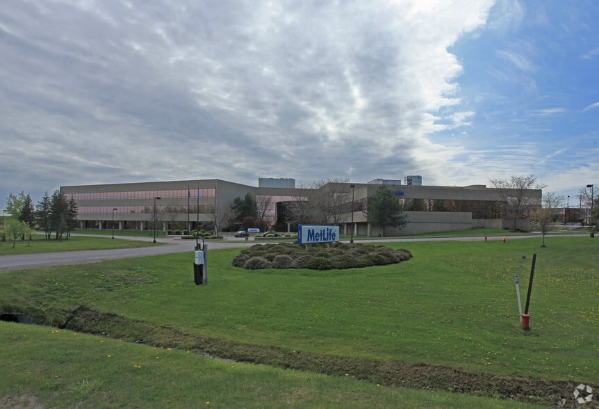 5950 Airport Rd, Oriskany, NY à louer - Photo du bâtiment - Image 3 de 7