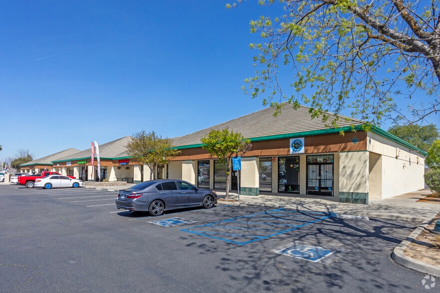 2443-2491 N 10th Ave, Hanford, CA for sale - Primary Photo - Image 1 of 5