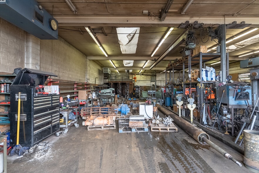 612 W 3rd Ave, Moses Lake, WA for sale - Interior Photo - Image 3 of 52