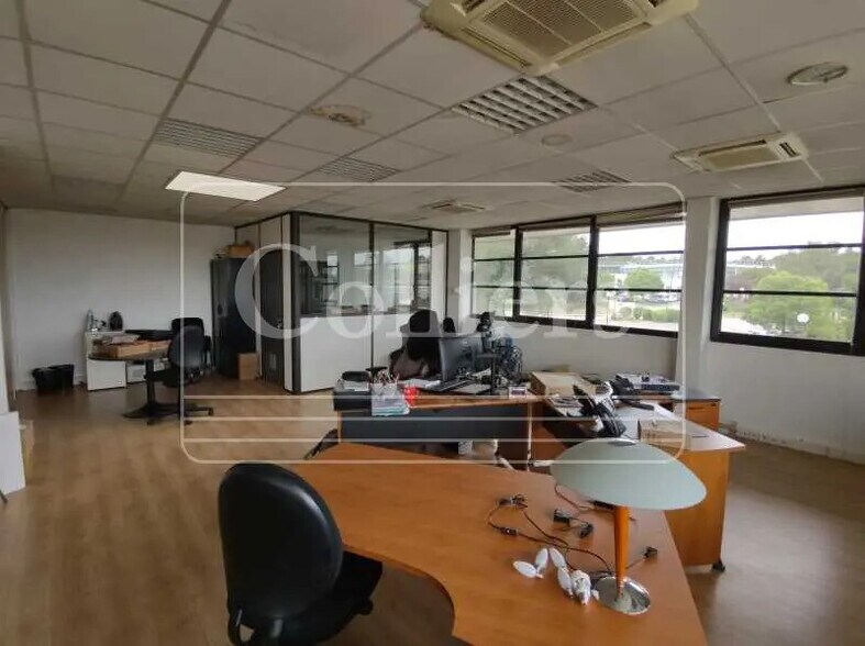 Office in Aix-en-Provence for lease - Interior Photo - Image 3 of 8