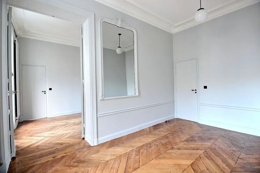 17 Boulevard Malesherbes, Paris for lease - Interior Photo - Image 3 of 7
