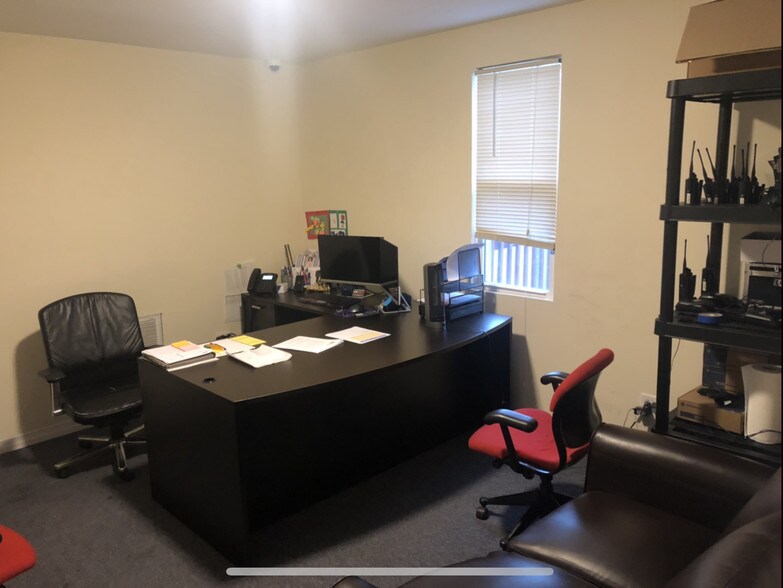 2143 W 51st St, Chicago, IL for sale - Building Photo - Image 2 of 11