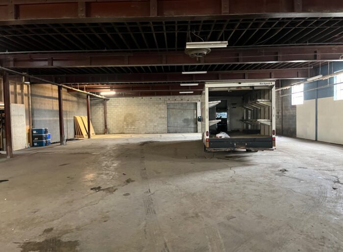 266 Royal York Rd, Toronto, ON à louer - Photo intérieure - Image 3 de 4