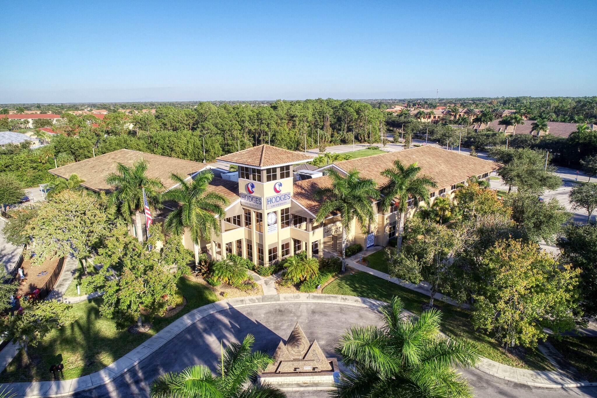 2655 Northbrooke Dr, Naples, FL for sale Building Photo- Image 1 of 1