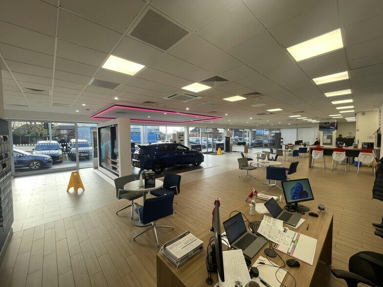 Bell Ln, Bury à vendre - Photo du bâtiment - Image 2 de 4