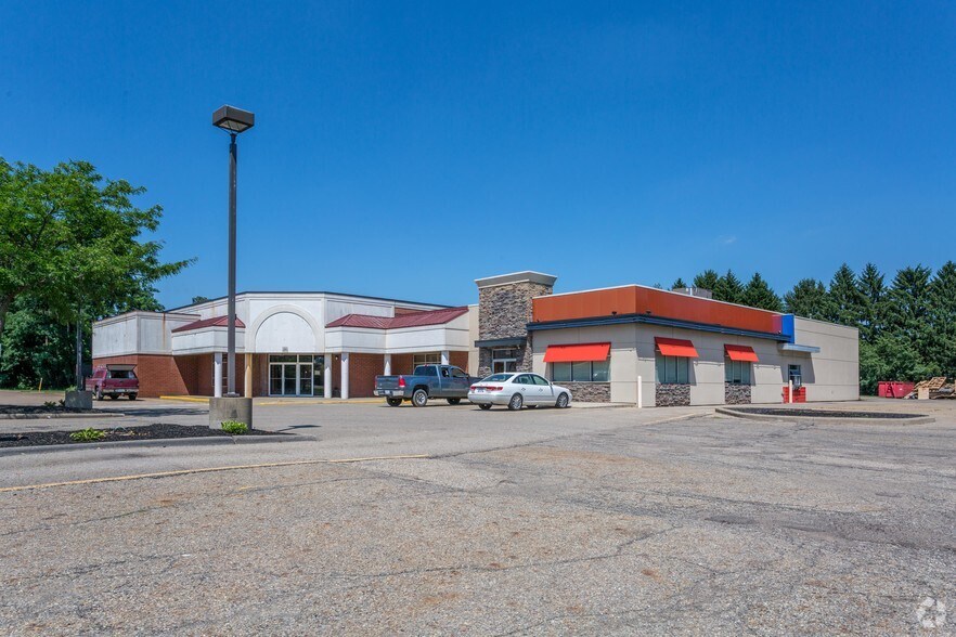 7257 Fulton Dr, Canton, OH for lease - Primary Photo - Image 2 of 5