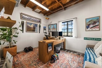 1448 E 58th Pl, Los Angeles, CA for lease Interior Photo- Image 1 of 11