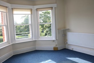 School Ln, Ringwood for lease Interior Photo- Image 1 of 4