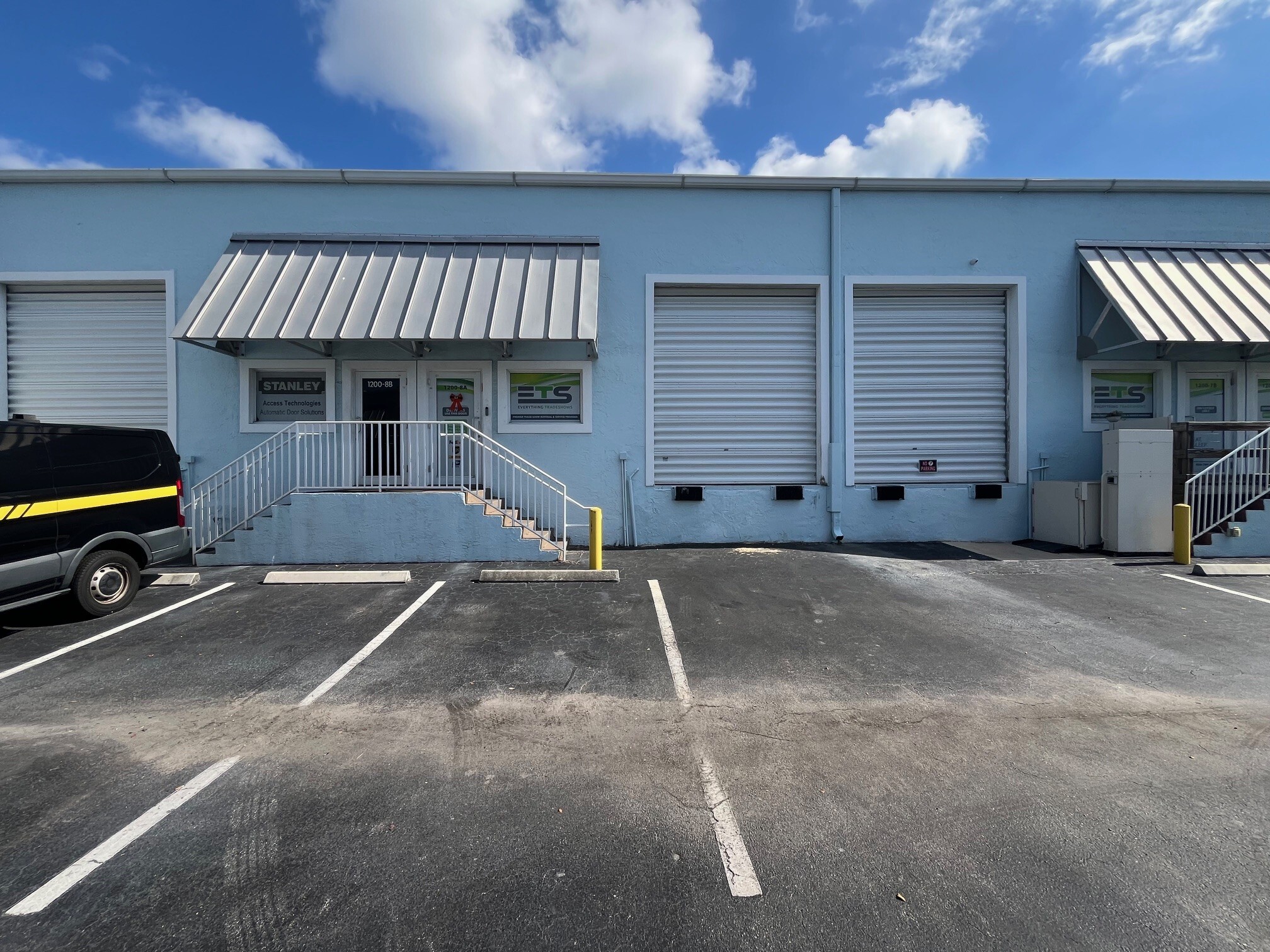 1200-1340 Stirling Rd, Dania Beach, FL for lease Building Photo- Image 1 of 4