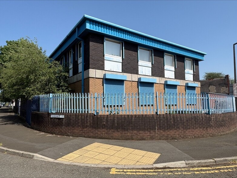 6 Margaret Street, Ashton Under Lyne for sale - Building Photo - Image 2 of 10