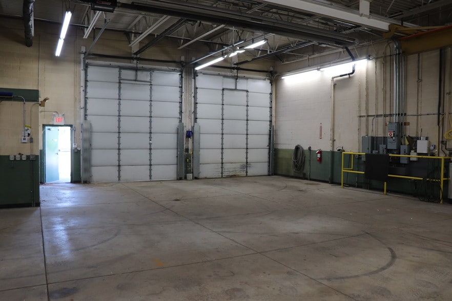 1306 Purney Ct SE, Canton, OH for lease - Building Photo - Image 2 of 3