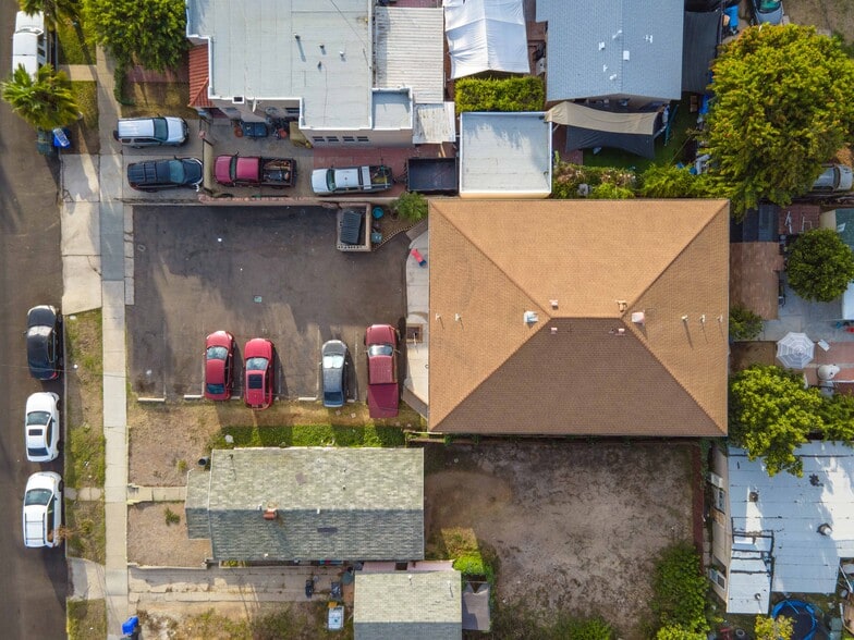 1121 E 6th St, National City, CA for sale - Building Photo - Image 2 of 16