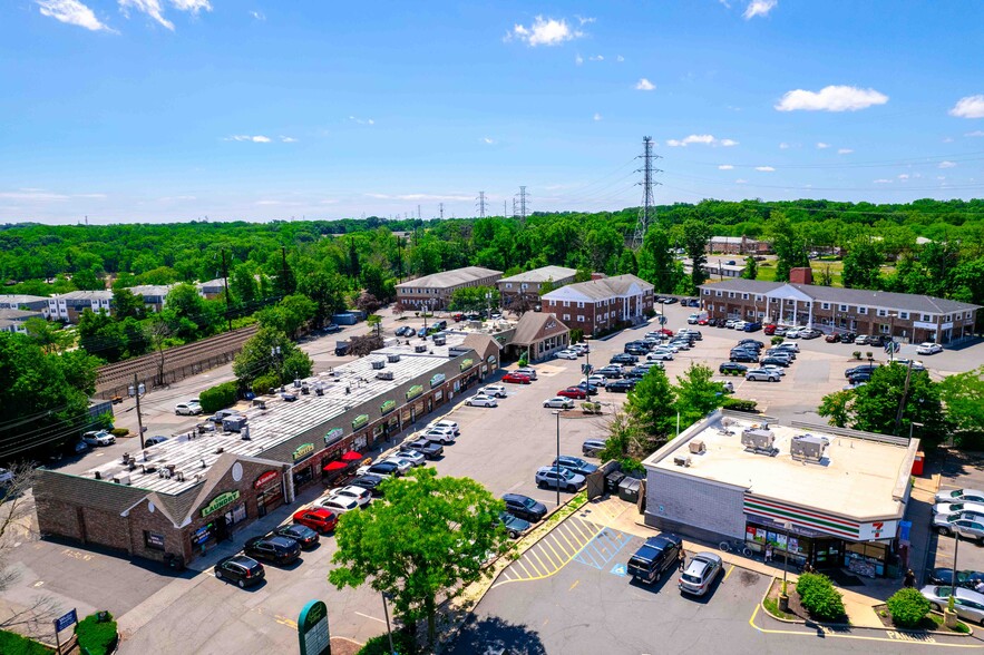 1 Lincoln Hwy, Edison, NJ à vendre - Photo du bâtiment - Image 3 de 21