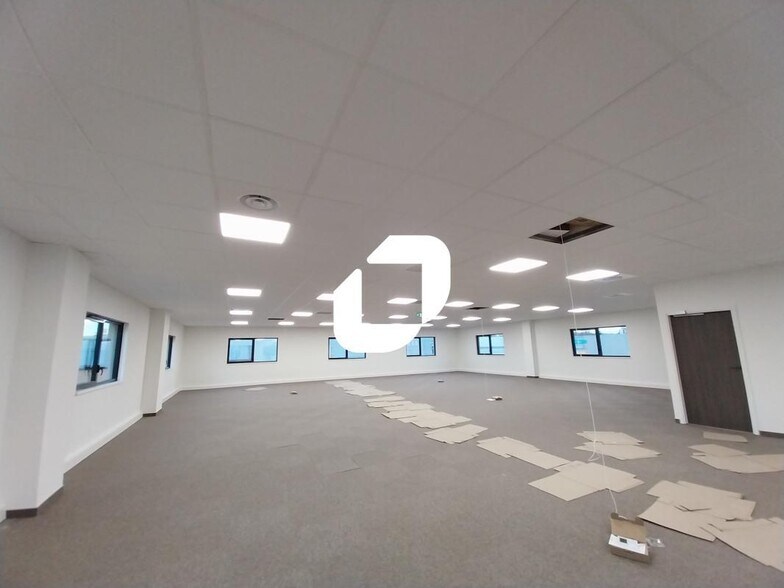 139 Rue Isaac Asimov, Bourgoin-Jallieu for lease - Building Photo - Image 3 of 21