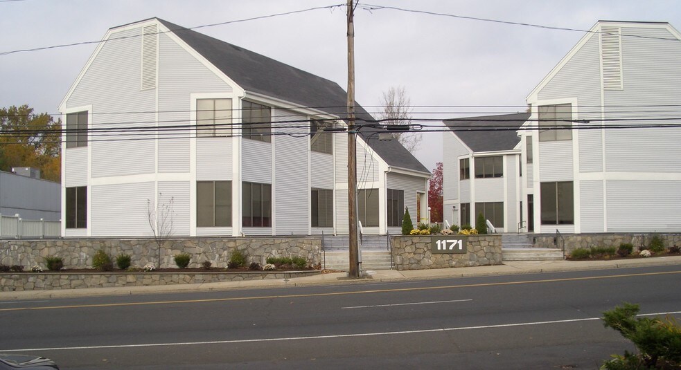 1171 E Putnam Ave, Riverside, CT à vendre - Photo du bâtiment - Image 3 de 9