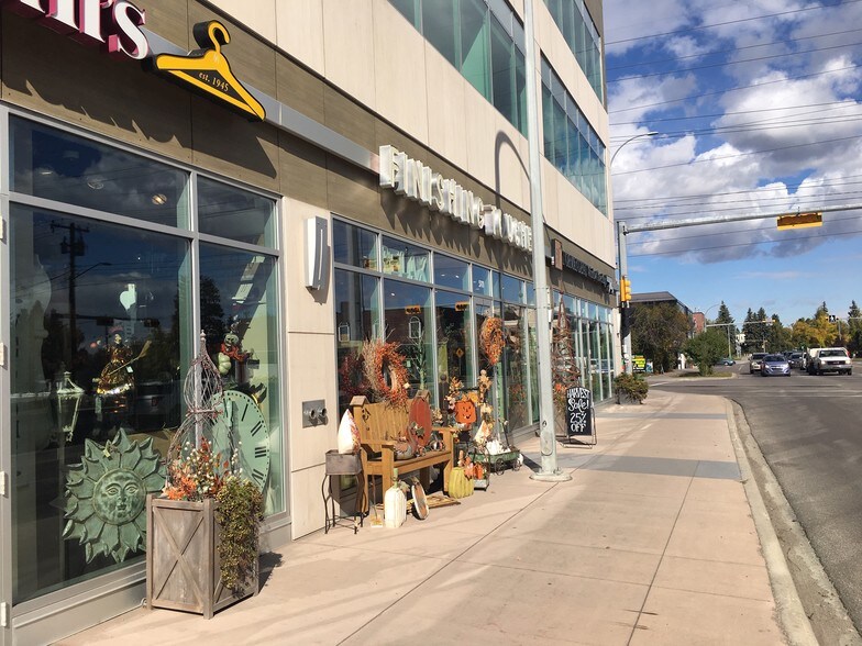 5113-5139 Elbow Dr SW, Calgary, AB à louer - Photo du bâtiment - Image 2 de 5