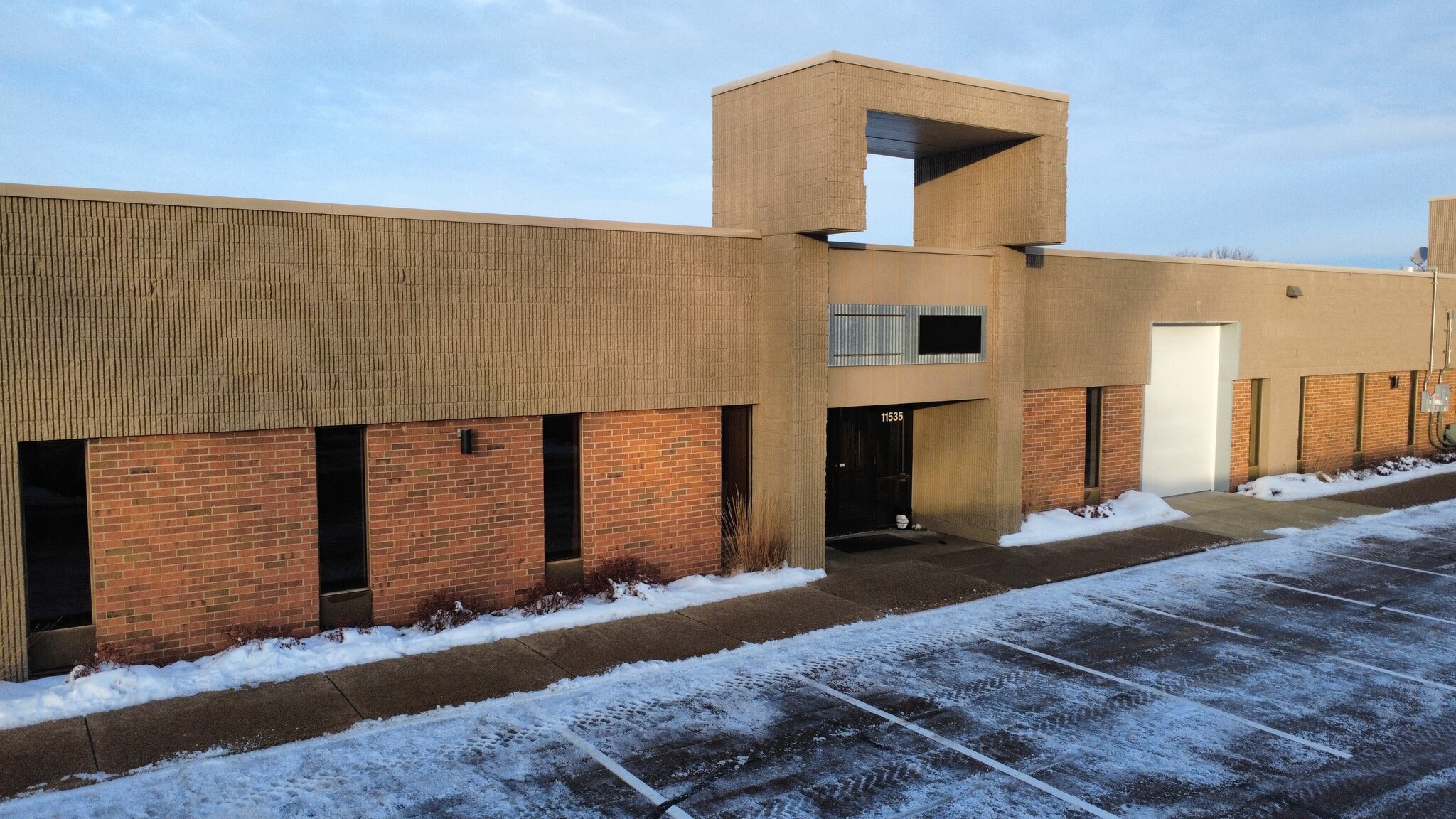 11501-11555 K Tel Dr, Minnetonka, MN à louer Photo intérieure- Image 1 de 5