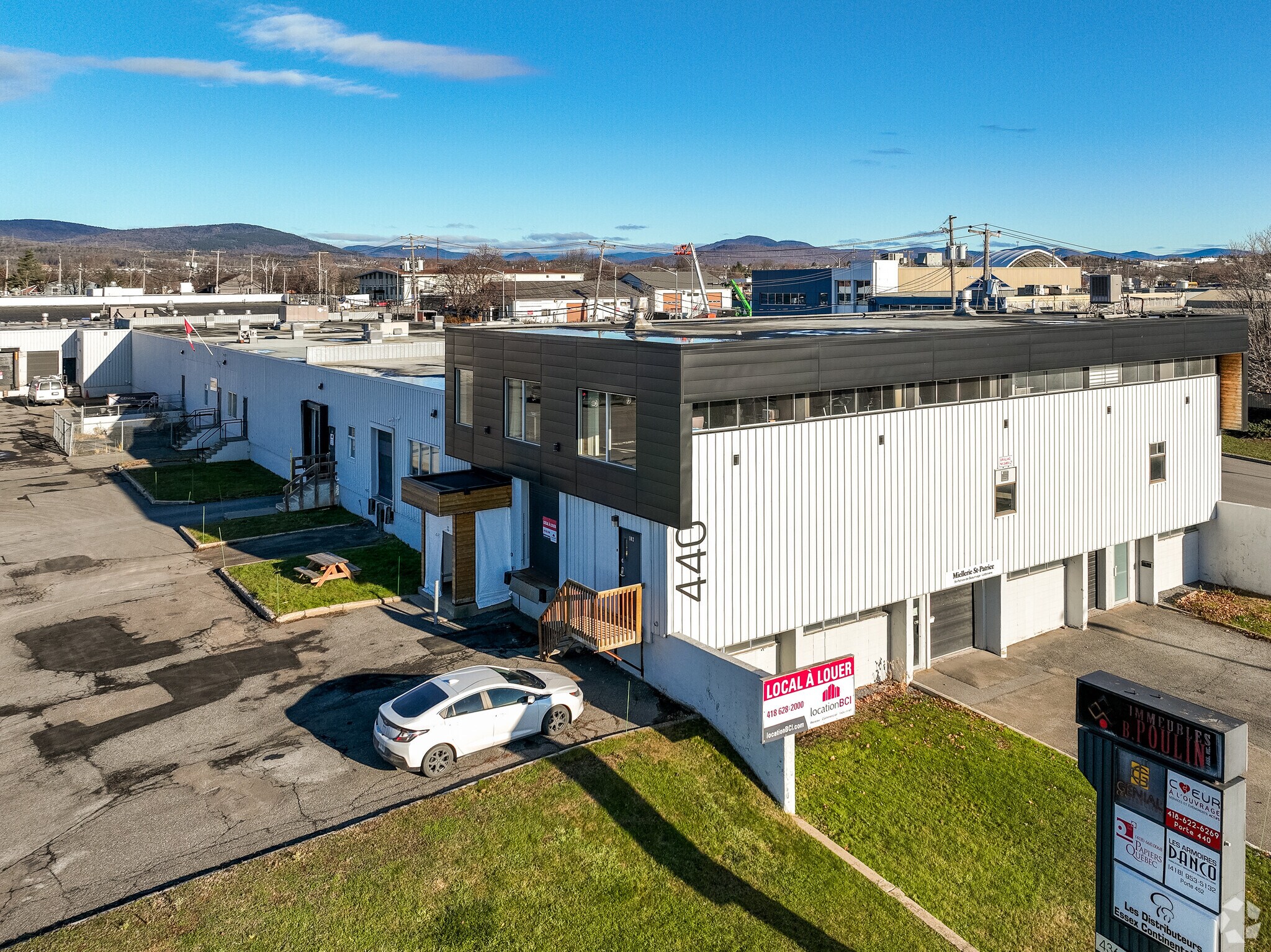 456 Av Des Cordillères, Québec, QC for sale Primary Photo- Image 1 of 1