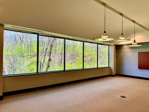 10875 Benson Dr, Overland Park, KS for lease Interior Photo- Image 2 of 3