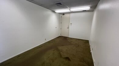 18411 Crenshaw Blvd, Torrance, CA à louer Photo intérieure- Image 2 de 2