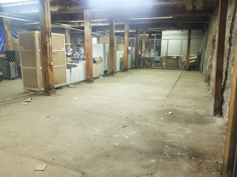 119 R Foster St, Peabody, MA à louer - Photo du bâtiment - Image 3 de 27