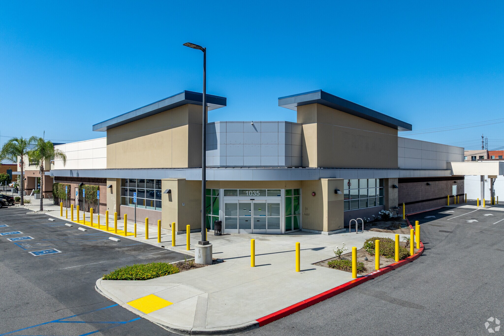 1035 N Magnolia Ave, Anaheim, CA à vendre Photo principale- Image 1 de 1